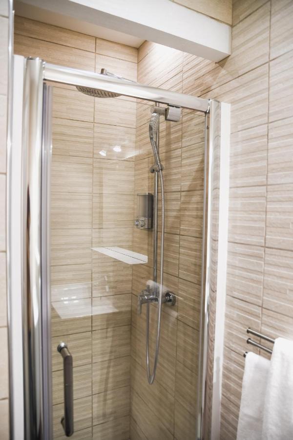 Monkey 2 Salles De Bain Hypercentre 6 Pers 에페르네이 외부 사진